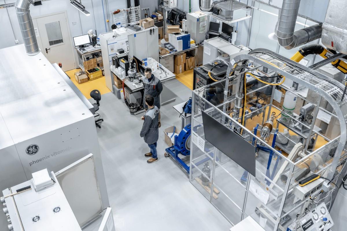 Сколтех - подвесной потолок для чистого помещения