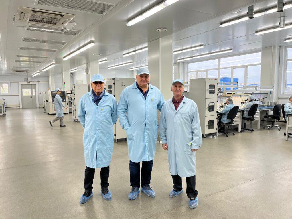 Потолок со скругляющим профилем